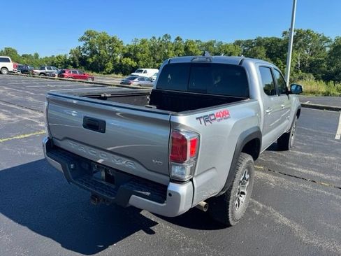 Used 2021 Toyota Tacoma TRD Off-Road w/ Technology Package AWD/4WD image 3
