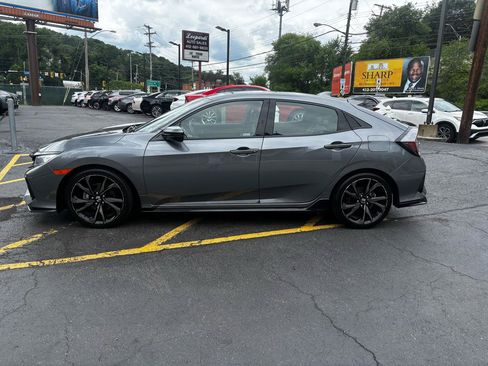 Used 2018 Honda Civic Sport Touring image 4