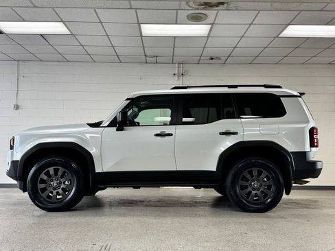 Used 2025 Toyota Land Cruiser w/ Premium Package AWD/4WD image 4
