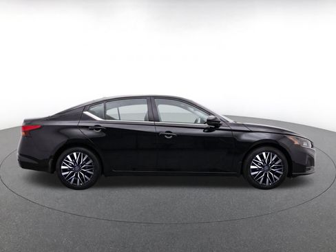 Used 2026 Nissan Altima 2.5 SV FWD image 8