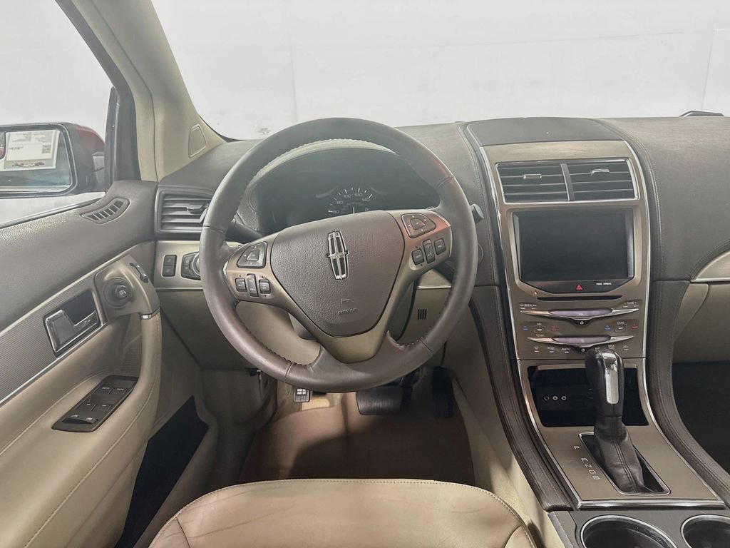 Used 2014 Lincoln MKX AWD image 20
