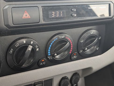 Used 2012 Toyota Tacoma 2WD Regular Cab image 15