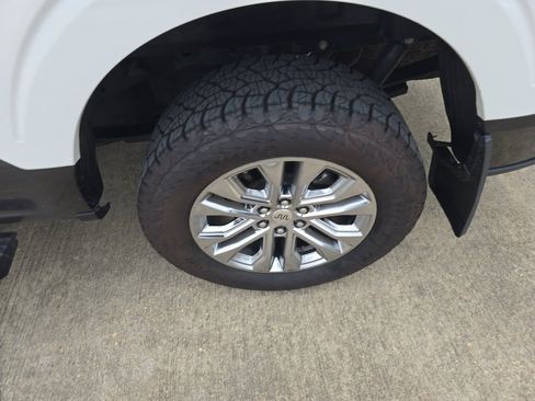 Used 2024 Ford F150 King Ranch w/ FX4 Off-Road Package AWD/4WD image 12