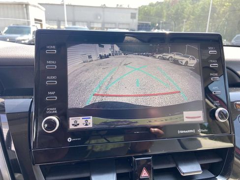 Used 2022 Toyota Camry XLE FWD image 18