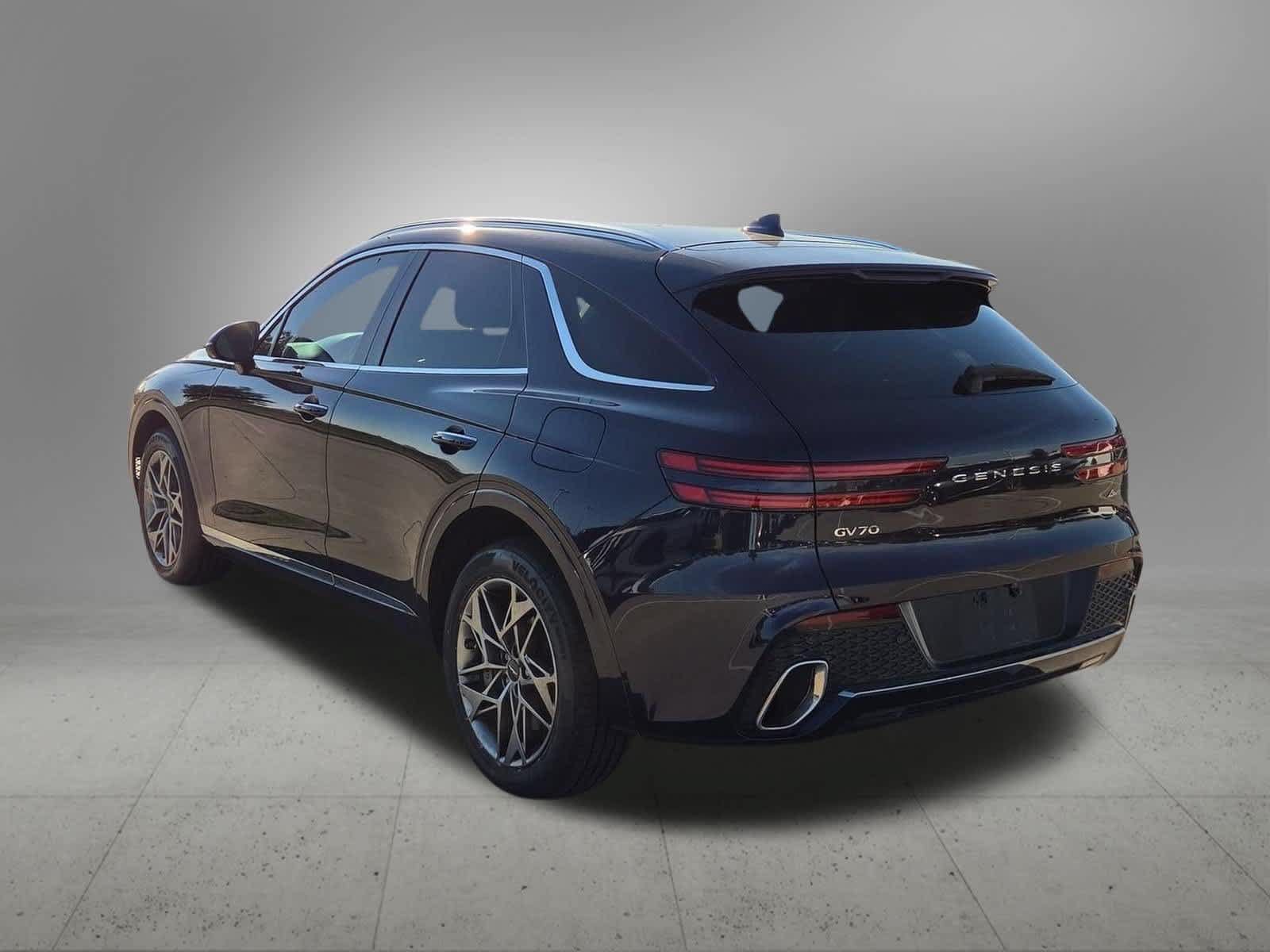 Used 2024 Genesis GV70 2.5T w/ Advanced Package AWD/4WD image 4