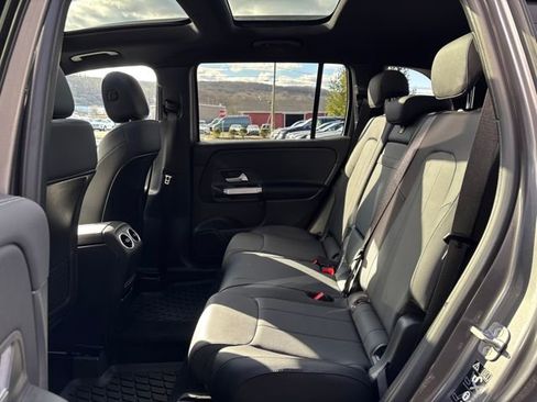 Certified 2025 Mercedes-Benz GLB 250 4MATIC image 22