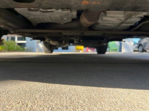 Used 2011 Buick Enclave CXL image 22