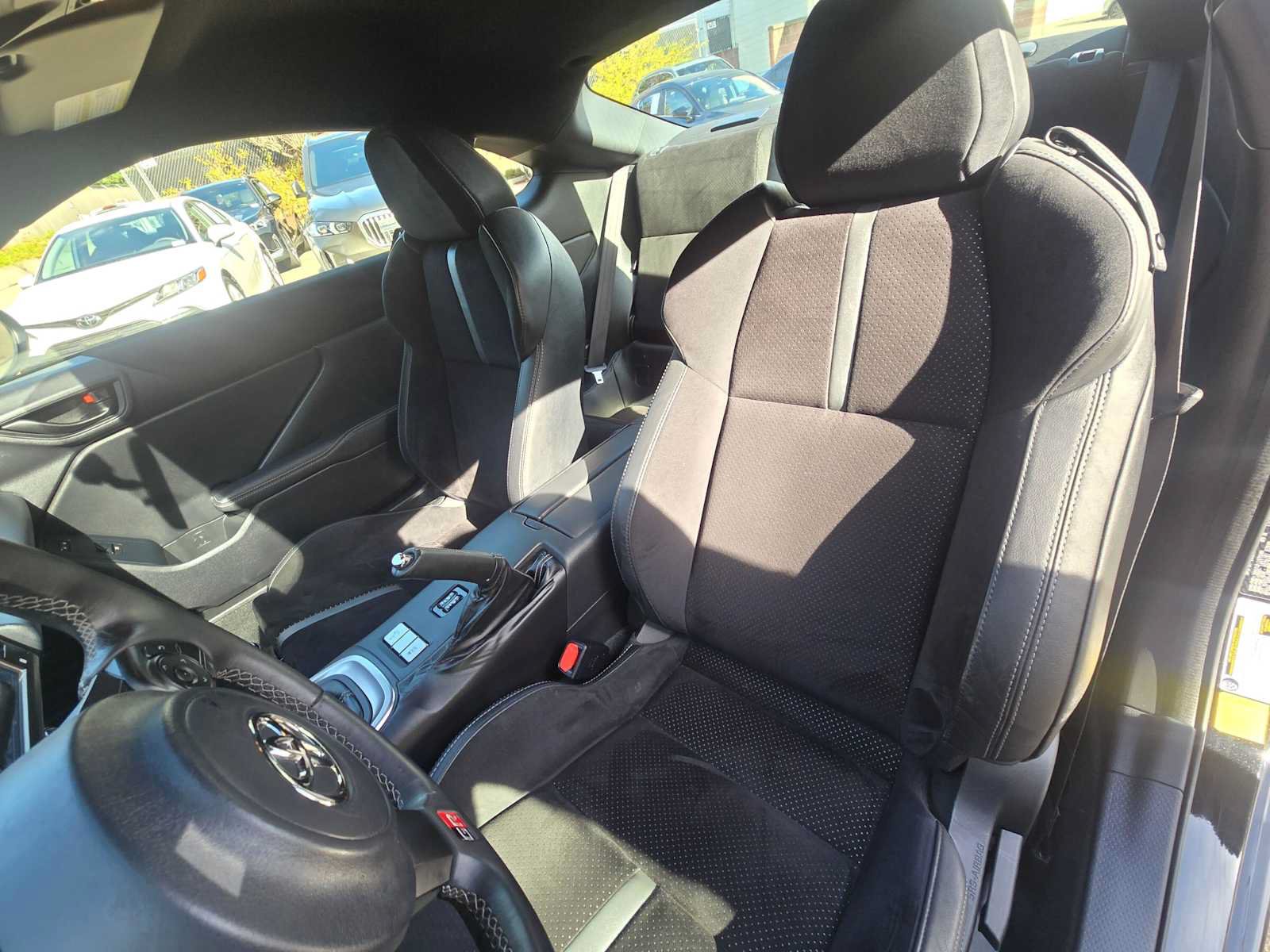 Used 2023 Toyota GR86 Premium w/ ALL Weather Mat Package (TMS) RWD image 17