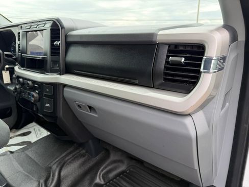 Used 2024 Ford F550 4x4 Crew Cab Super Duty w/ XLT Value Package image 31