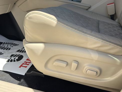 Used 2019 Nissan Murano Platinum w/ Cargo Package FWD image 10