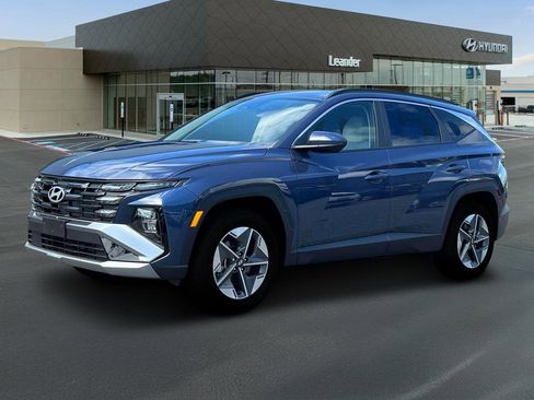 Certified 2025 Hyundai Tucson SEL image 2