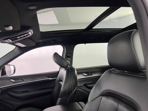 Certified 2024 Jeep Grand Cherokee L Limited w/ Luxury Tech Group II image 24