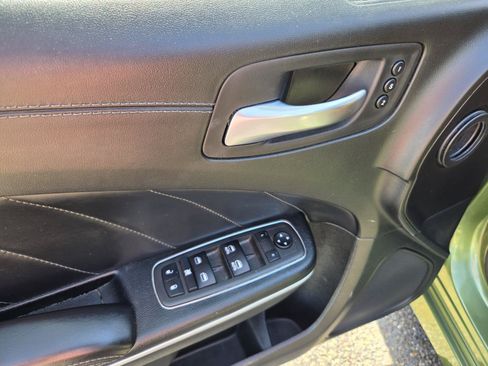 Used 2022 Dodge Charger R/T w/ Plus Group RWD image 16