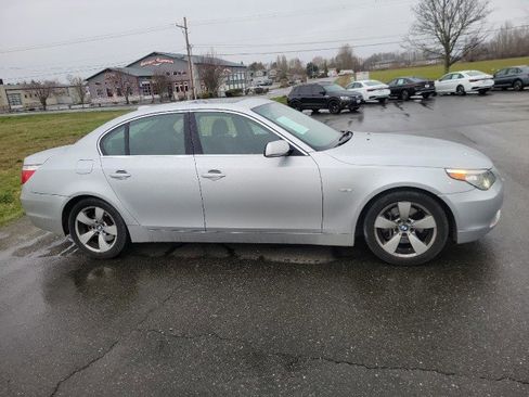 Used 2004 BMW 530i Sedan image 3