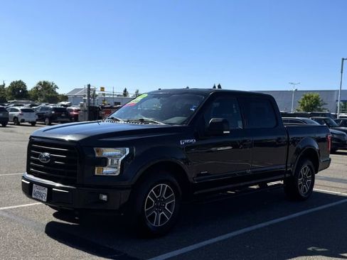 Used 2015 Ford F150 XLT w/ Equipment Group 302A Luxury RWD image 9
