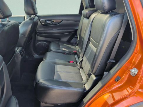 Used 2019 Nissan Rogue SL w/ Premium Package AWD/4WD image 29