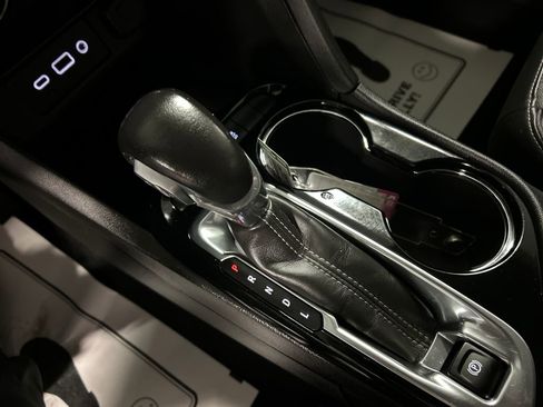 Used 2022 Buick Encore GX Select image 19