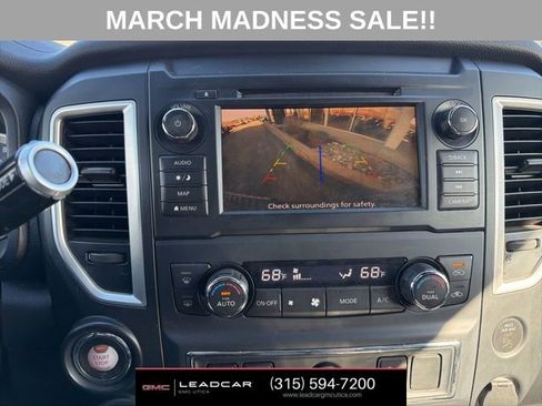 Used 2019 Nissan Titan SV w/ SV Convenience Package image 22