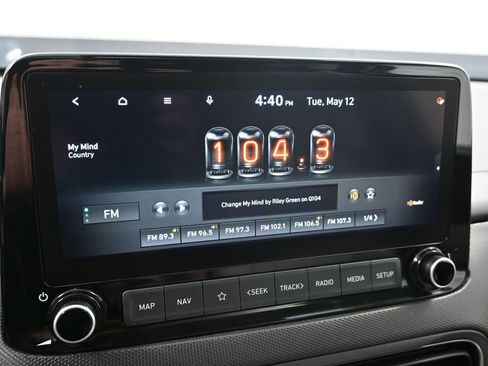 Used 2022 Hyundai Kona Limited AWD/4WD image 19
