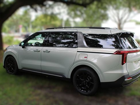 New 2026 Kia Carnival SX Prestige image 16