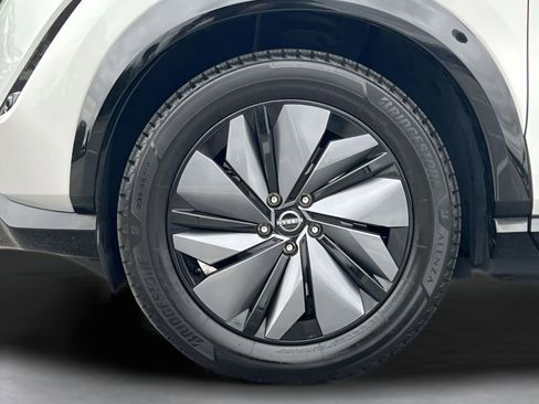 Used 2023 Nissan Ariya AWD image 10