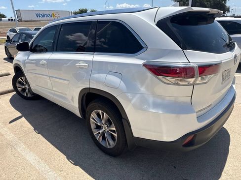 Used 2015 Toyota Highlander XLE FWD image 5