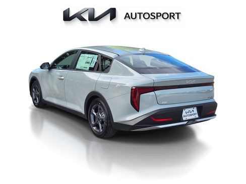 New 2026 Kia K4 FWD image 10