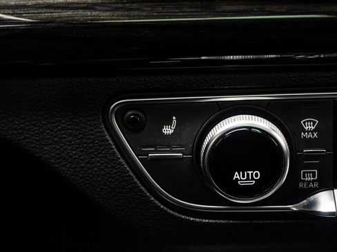 Used 2018 Audi Q5 2.0T Premium Plus w/ Premium Plus Package image 22