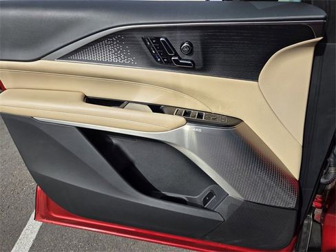 New 2025 Cadillac Lyriq Luxury image 18