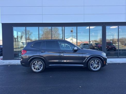 Used 2018 BMW X3 M40i image 2