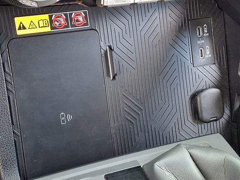 Used 2025 Toyota 4Runner TRD Off-Road image 28