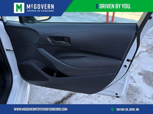 Used 2025 Toyota Corolla LE image 25