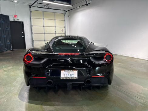 Used 2016 Ferrari 488 GTB image 7