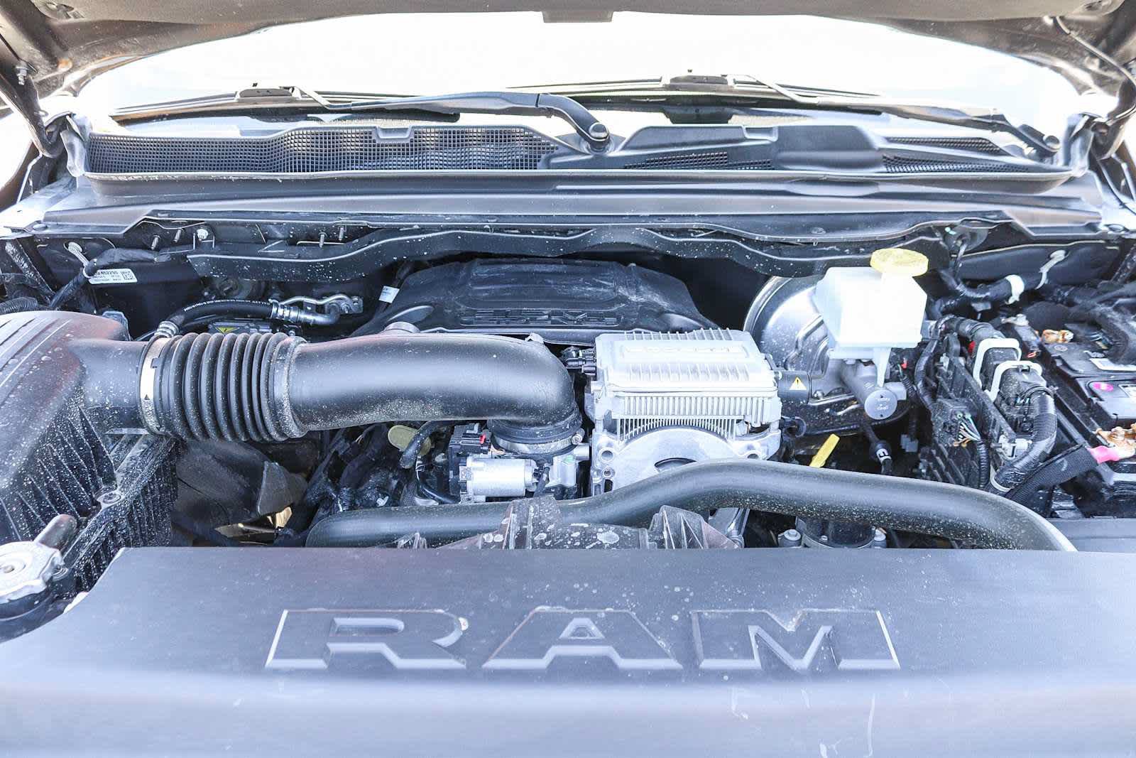 Used 2024 RAM 1500 Laramie AWD/4WD image 26