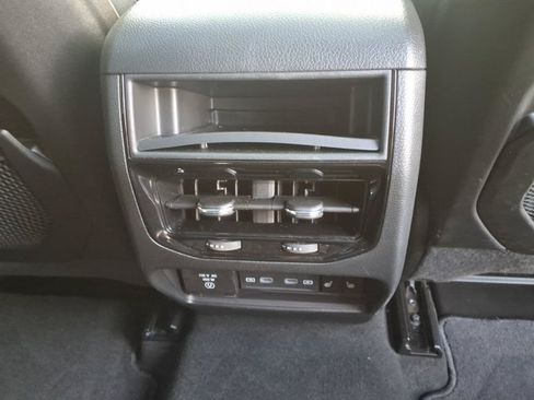 Certified 2023 Jeep Grand Cherokee Limited AWD/4WD image 10