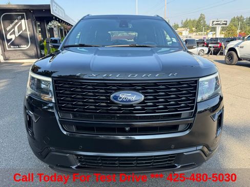 Used 2018 Ford Explorer Sport AWD/4WD image 2