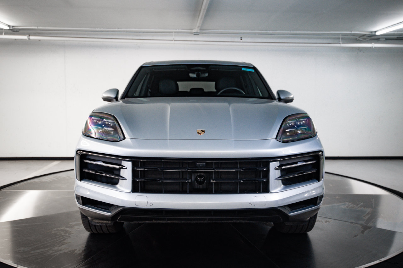 Certified 2026 Porsche Cayenne AWD/4WD image 10