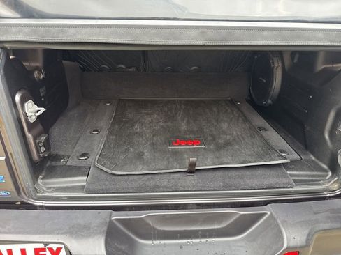 Used 2022 Jeep Wrangler Unlimited Sahara 4xe image 33