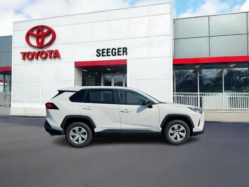 Used 2022 Toyota RAV4 LE w/ Carpet Mat Package (TMS) AWD/4WD image 2