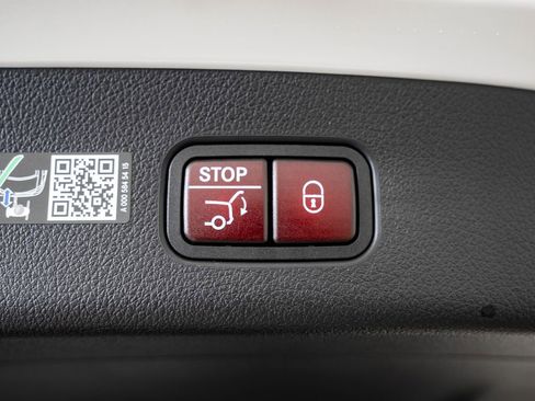 New 2026 Mercedes-Benz GLC 300 4MATIC image 22