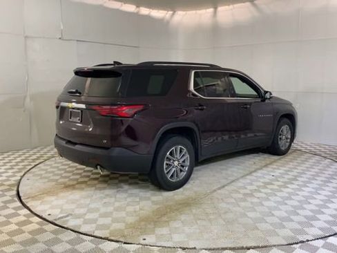 Used 2023 Chevrolet Traverse LT FWD image 8