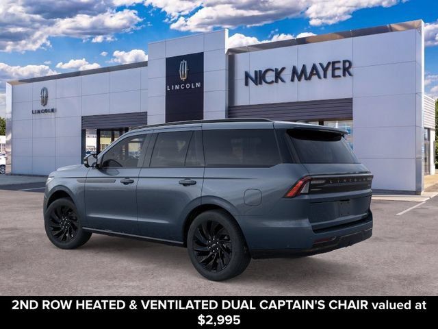 New 2026 Lincoln Navigator Reserve w/ Jet Appearance Package AWD/4WD image 4
