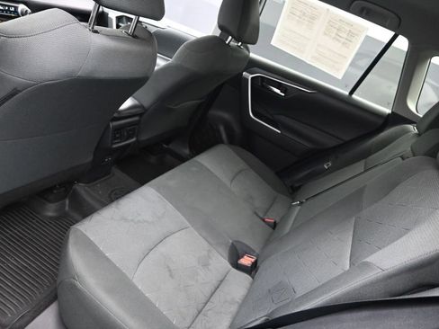 Used 2022 Toyota RAV4 XLE FWD image 20