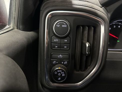 Used 2022 Chevrolet Silverado 1500 LT AWD/4WD image 15