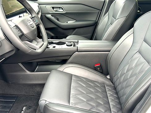 New 2026 Nissan Rogue Platinum AWD/4WD image 10