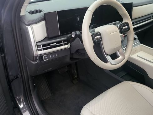 Used 2025 Hyundai Santa Fe SEL image 4