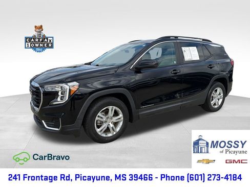 Certified 2022 GMC Terrain SLE w/ Driver Convenience Package image 1