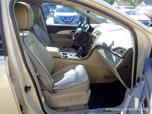 Used 2015 Lincoln MKX AWD w/ Equipment Group 102A image 25