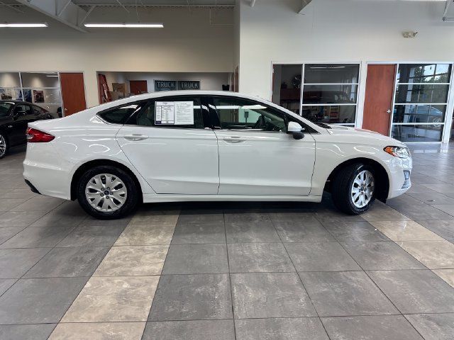 Used 2019 Ford Fusion S FWD image 10