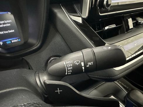 Used 2021 Toyota Corolla SE w/ SE Premium Package FWD image 22